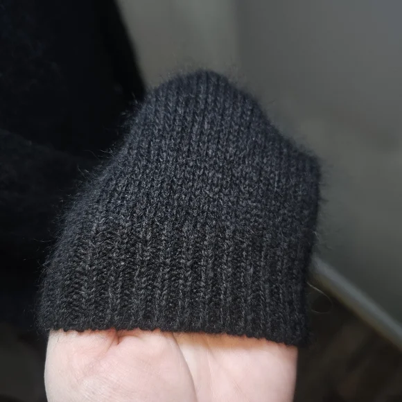 Vintage 1980s Cezanne Black Silk Angora Quiet Luxury Beaded Old Money Cardigan - Picture 12 of 16